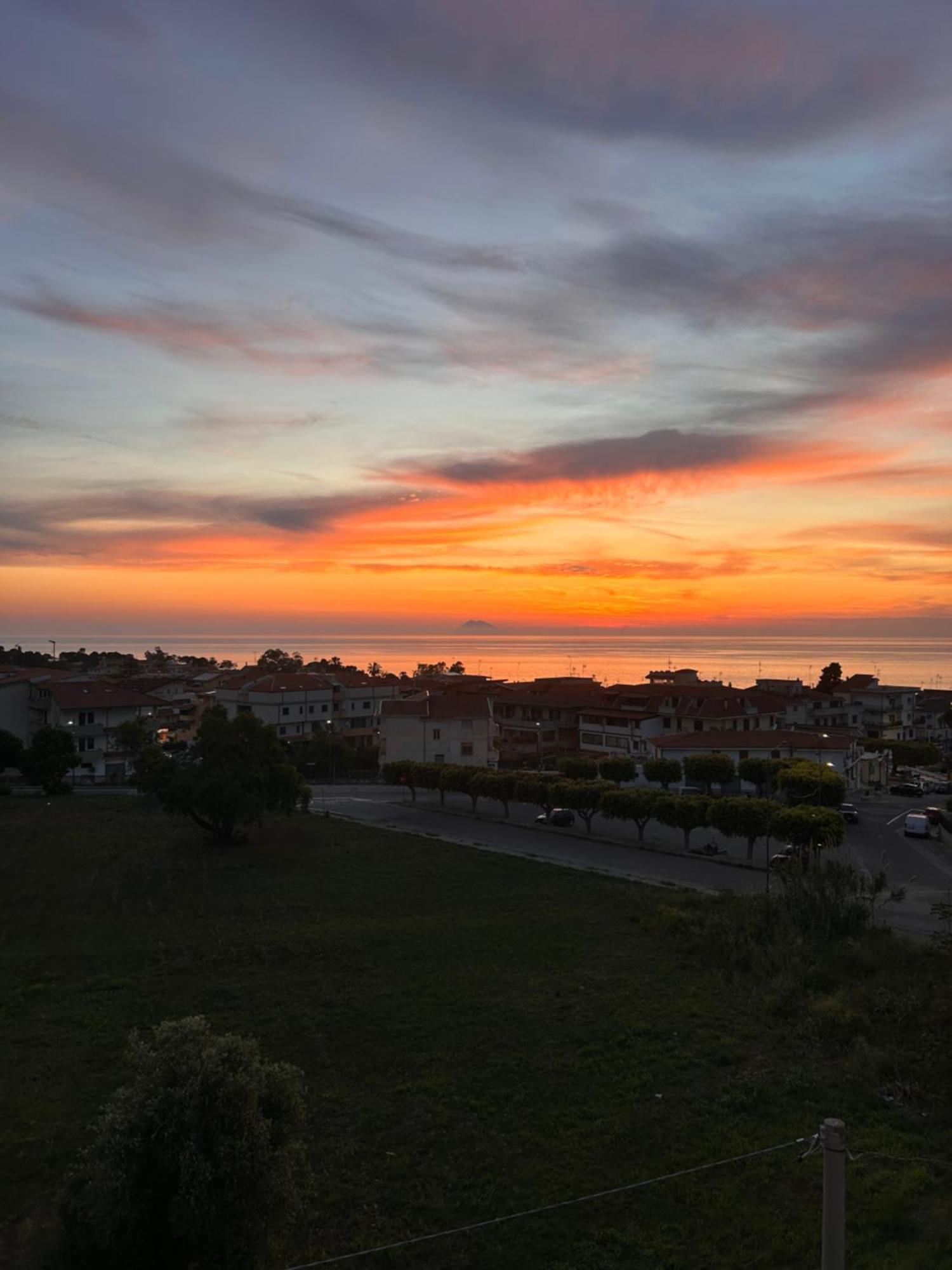 Sunrise Residence Santa Domenica  Ngoại thất bức ảnh